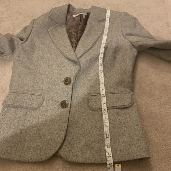 Classiques Entier Wool Fitted Blazer 10 - Picture 14 of 14